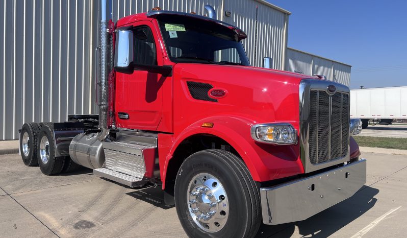 
								New 2025 Peterbilt 567 Day Cab in Sauget Illinois full									