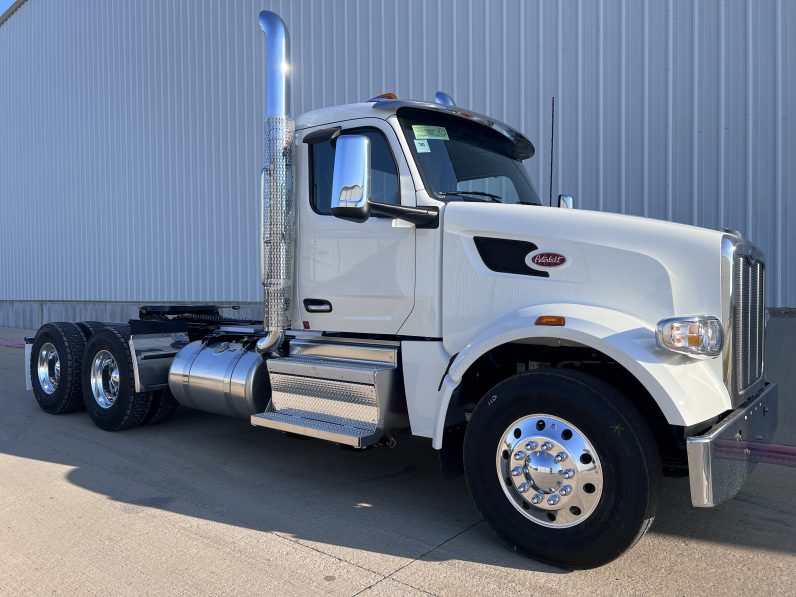 
								New 2025 Peterbilt 567 Day Cab in Tipp City Ohio full									