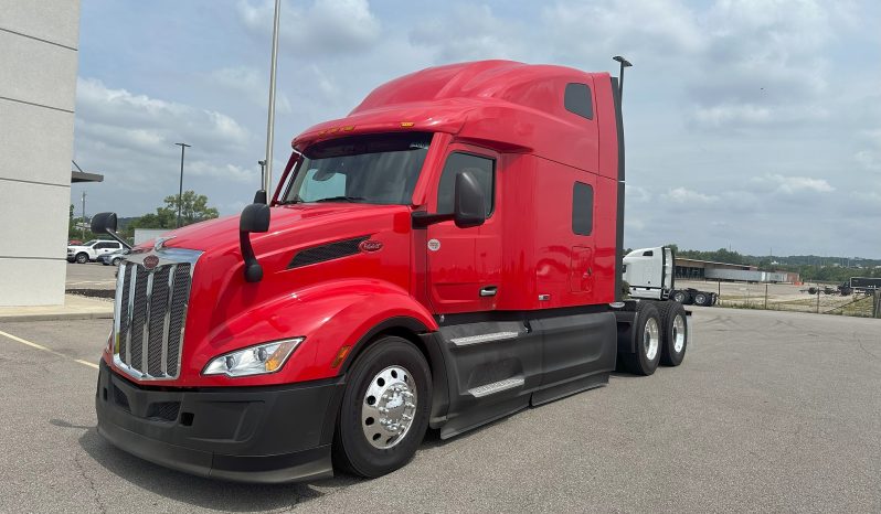 
								New 2025 Peterbilt 579 Sleeper in Cincinnati Ohio full									