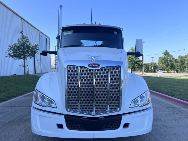 
								New 2025 Peterbilt 579 Day Cab in Tipp City Ohio full									