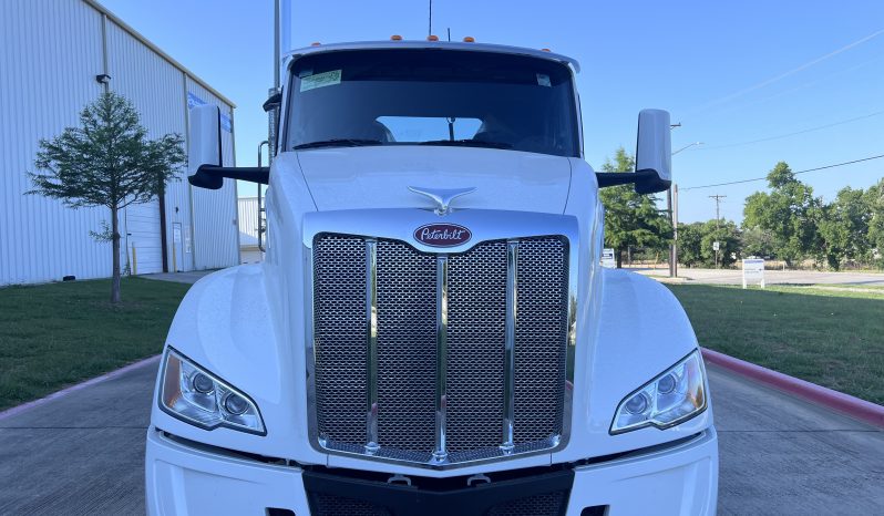 
								New 2025 Peterbilt 579 Day Cab in Tipp City Ohio full									