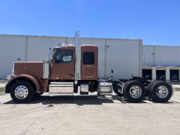 New 2025 Peterbilt 589 Sleeper in Strafford Missouri