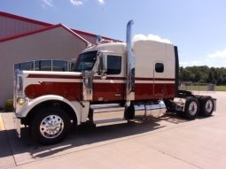 New 2025 Peterbilt 589 Sleeper in Van Buren Arkansas