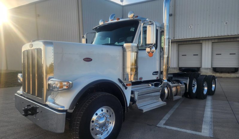 
								New 2025 Peterbilt 589 Day Cab in Cincinnati Ohio full									