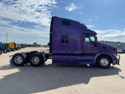 Used 2020 Peterbilt 579 Sleeper in Evansville Indiana