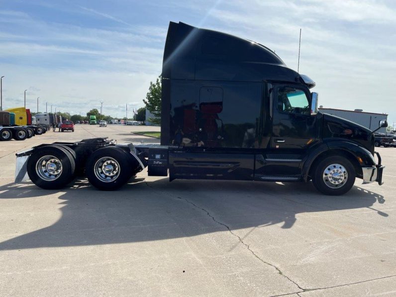 
								Used 2020 Peterbilt 579 Sleeper in Strafford Missouri full									