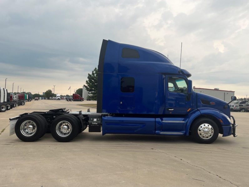 
								Used 2021 Peterbilt 579 Sleeper in Strafford Missouri full									