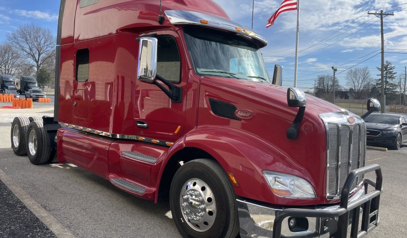 
								Used 2020 Peterbilt 579 Sleeper in Evansville Indiana full									