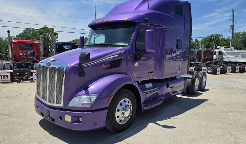 
								Used 2021 Peterbilt 579 Sleeper in Lowell Arkansas full									