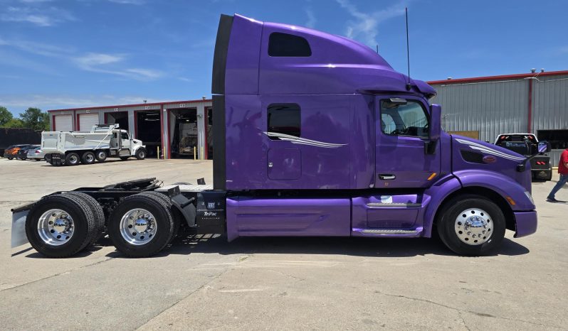 
								Used 2021 Peterbilt 579 Sleeper in Lowell Arkansas full									