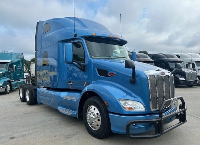 
								Used 2021 Peterbilt 579 Sleeper in Charlotte North Carolina full									