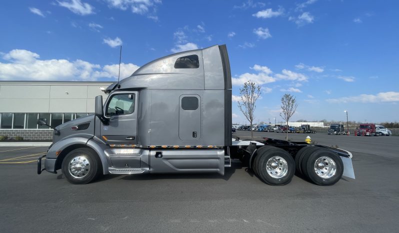 
								Used 2021 Peterbilt 579 Sleeper in Tipp City Ohio full									