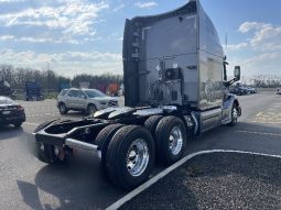 Used 2021 Peterbilt 579 Sleeper in Tipp City Ohio