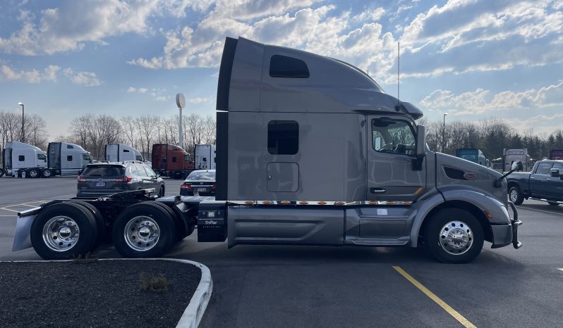 
								Used 2021 Peterbilt 579 Sleeper in Tipp City Ohio full									