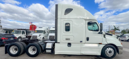 Used 2019 Freightliner Cascadia Sleeper in Miami Florida