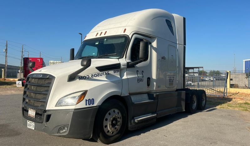 
								Used 2019 Freightliner Cascadia Sleeper in Laredo Texas full									