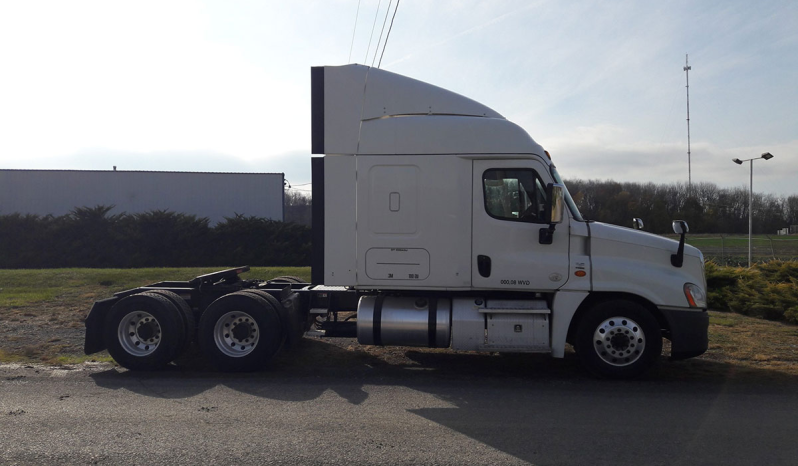 
								Used 2017 Freightliner Cascadia Sleeper in Shippensburg Pennsylvania full									