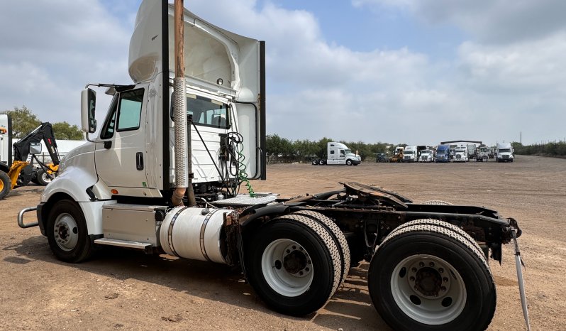 
								Used 2016 International Prostar Day Cab in Laredo Texas full									