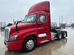 Used 2017 Freightliner Cascadia 125 Day Cab in San Antonio Texas