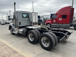 Used 2018 Kenworth T880 Day Cab in San Antonio Texas