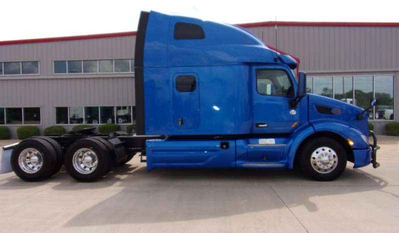 
								Used 2020 Peterbilt 579 Sleeper in Van Buren Arkansas full									