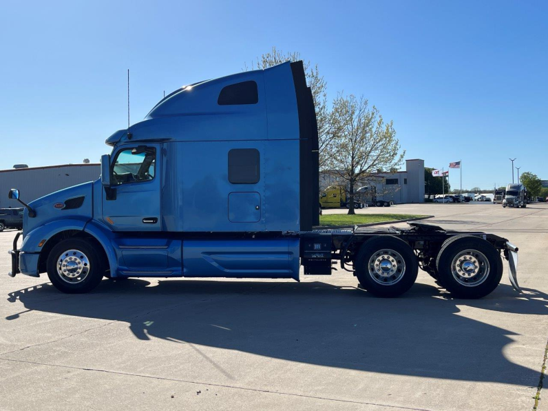 
								Used 2021 Peterbilt 579 Sleeper in Greensboro North Carolina full									