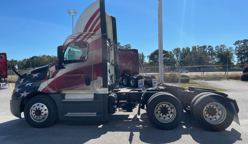 
								Used 2019 Freightliner Cascadia 126 Sleeper in Florence South Carolina full									