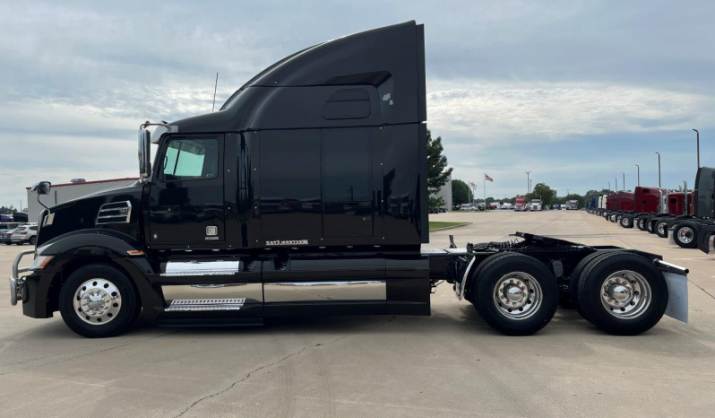 
								Used 2021 Western Star 5700 Sleeper in Strafford Missouri full									