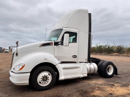 Used 2014 Kenworth T680 Day Cab in Laredo Texas