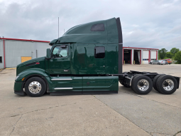 New 2025 Peterbilt 579 Sleeper in Strafford Missouri