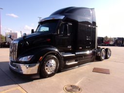 New 2025 Peterbilt 579 Sleeper in Van Buren Arkansas