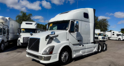 Used 2015 Volvo VNL 670 Sleeper in Miami Florida