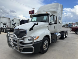 Used 2018 International LT Sleeper in San Antonio Texas