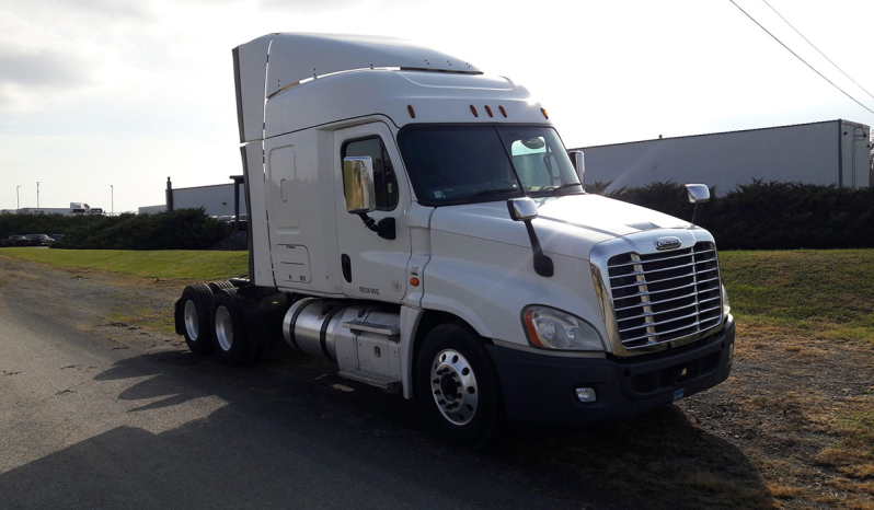 
								Used 2017 Freightliner Cascadia Sleeper in Shippensburg Pennsylvania full									