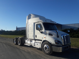 Used 2018 Freightliner Cascadia Sleeper in Shippensburg Pennsylvania