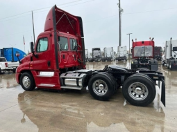 Used 2017 Freightliner Cascadia 125 Day Cab in San Antonio Texas