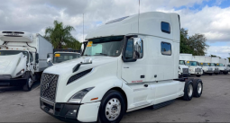 Used 2020 Volvo VNL Sleeper in Miami Florida