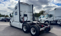 Used 2019 Volvo VNL 860 Sleeper in Miami Florida