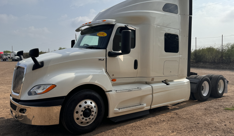 
								Used 2019 International LT625 Sleeper in Laredo Texas full									