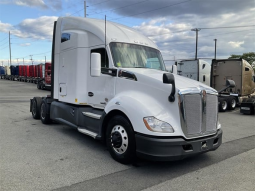 Used 2019 Kenworth T680 Sleeper in North Bergen New Jersey