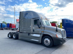 Used 2017 Freightliner Cascadia 125 Sleeper in North Bergen New Jersey