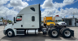 Used 2018 Freightliner Cascadia 126 Sleeper in Miami Florida