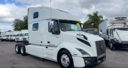 Used 2020 Volvo VNL Sleeper in Miami Florida