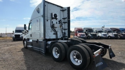 Used 2020 Freightliner Cascadia 126 Sleeper in Fontana California