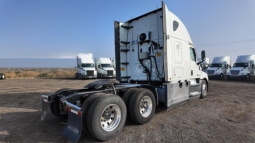 Used 2020 Freightliner Cascadia 126 Sleeper in Bakersfield California