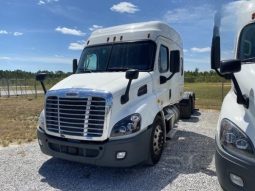 Used 2020 Freightliner Cascadia 113 Sleeper in Fort Lauderdale Florida