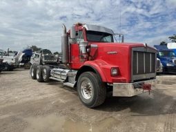 Used 2002 Kenworth T800 Day Cab in Kingwood Texas