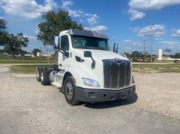 Used 2022 Peterbilt 579 Day Cab in Kingwood Texas