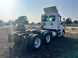 Used 2015 Freightliner Cascadia 125 Day Cab in Lodi California