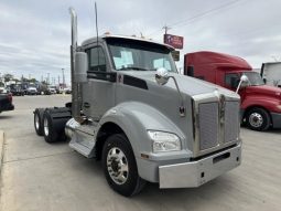 Used 2018 Kenworth T880 Day Cab in San Antonio Texas